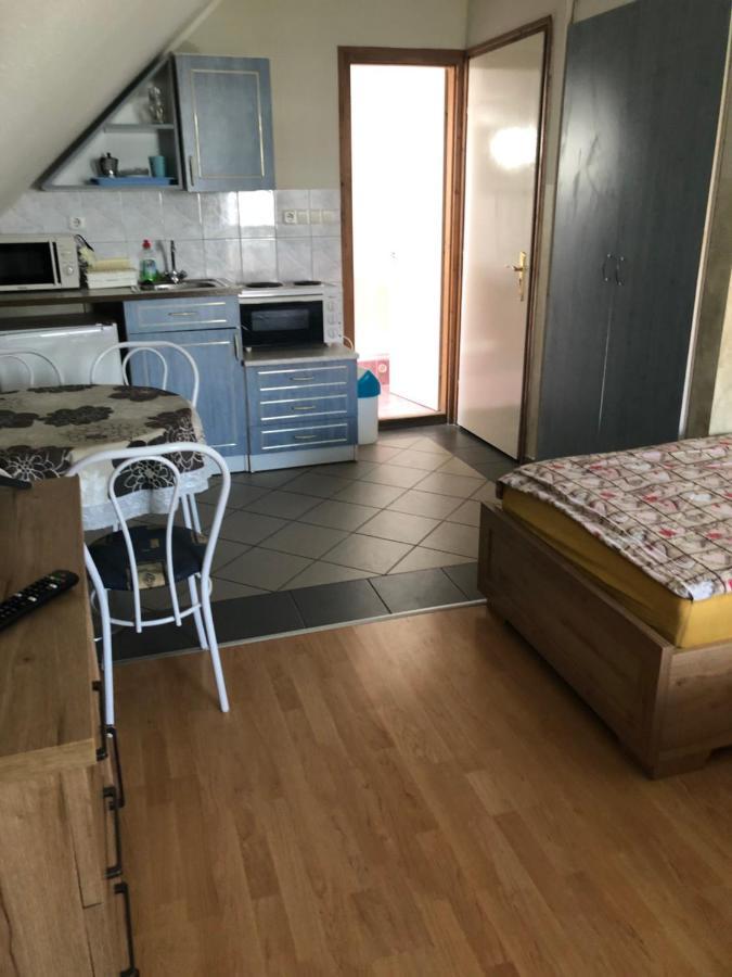 Imre Apartman Hajdúszoboszló Екстериор снимка