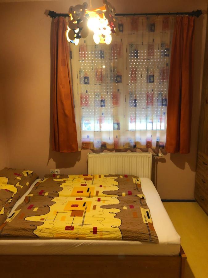 Imre Apartman Hajdúszoboszló Екстериор снимка