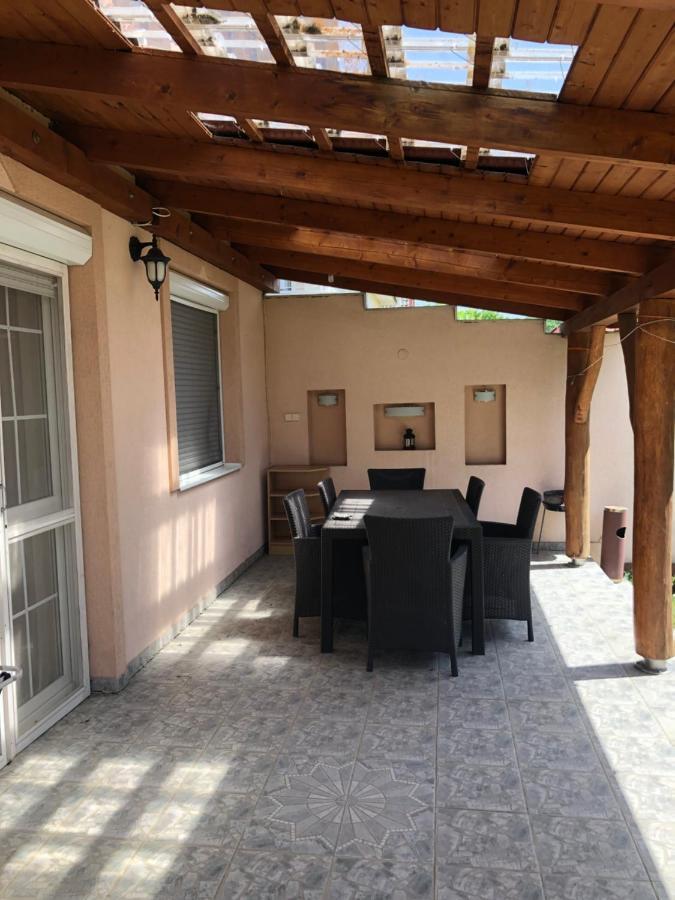 Imre Apartman Hajdúszoboszló Екстериор снимка